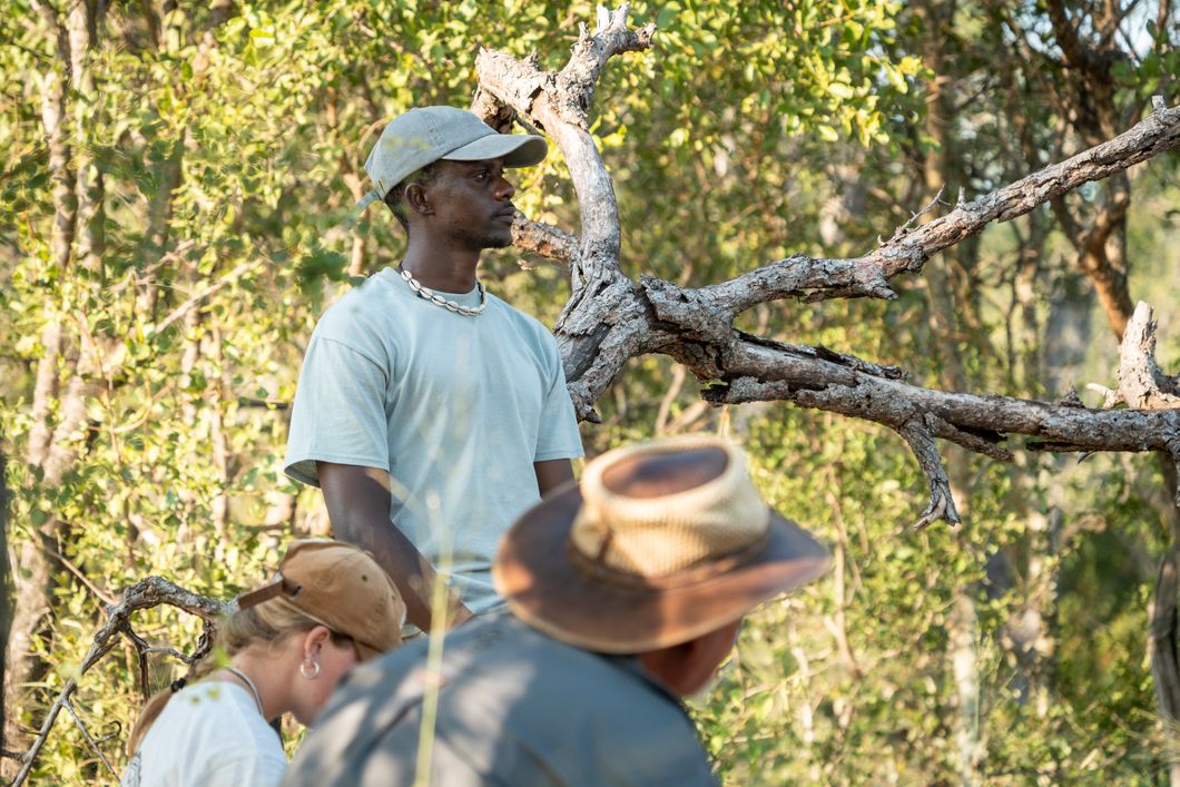 natucate-naturreise-bw-experience-rest-bush-people
