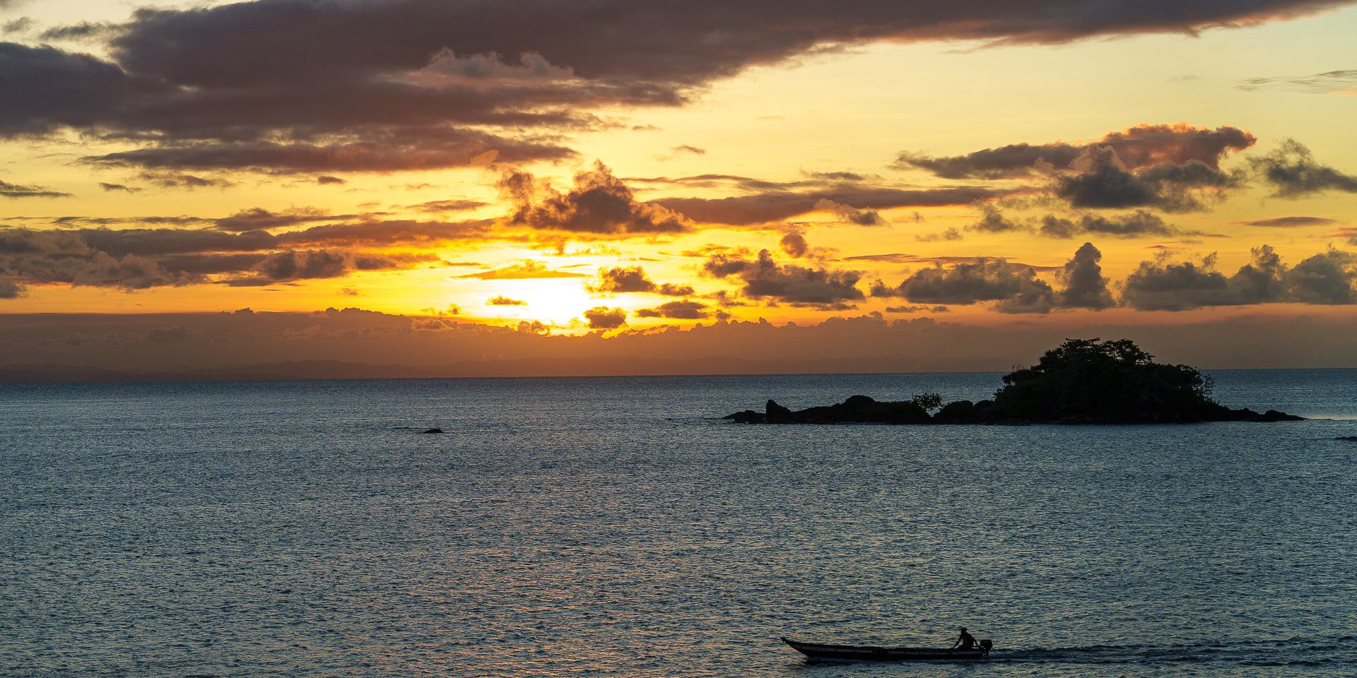 natucate-madagascar-pwe-mody-beach-masoala-sunset