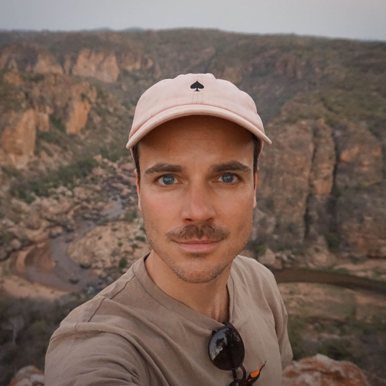erfahrungsberichte-naturreise-afrika-private-wilderness-experience-rene-selfie-aussicht-natucate
