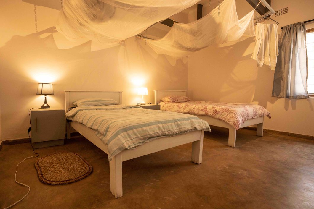 natucate-internship-malawi-wildlife-volunteer-house-bedroom