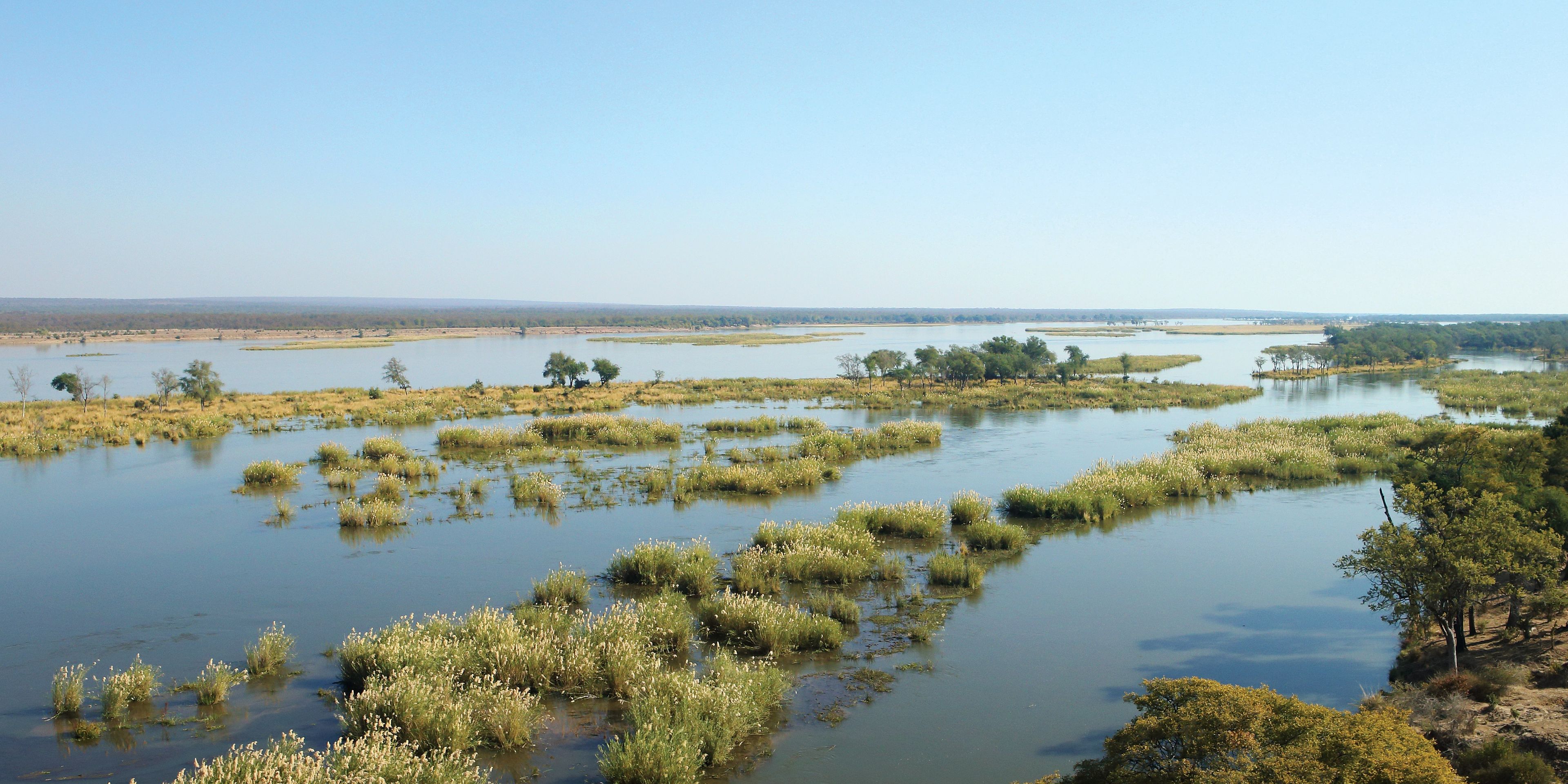 natucate-travel-safari-zambia-two-river-header-rivers