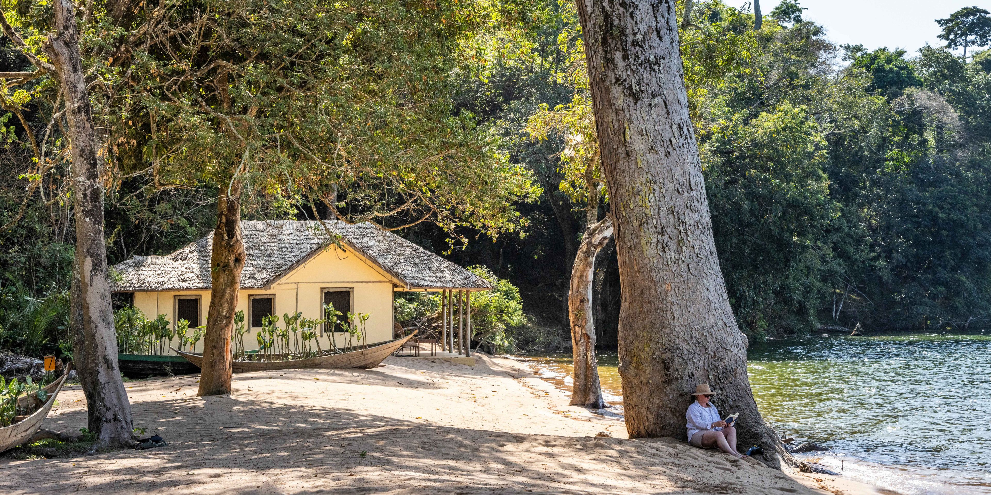 Robondo Island Camp Strand