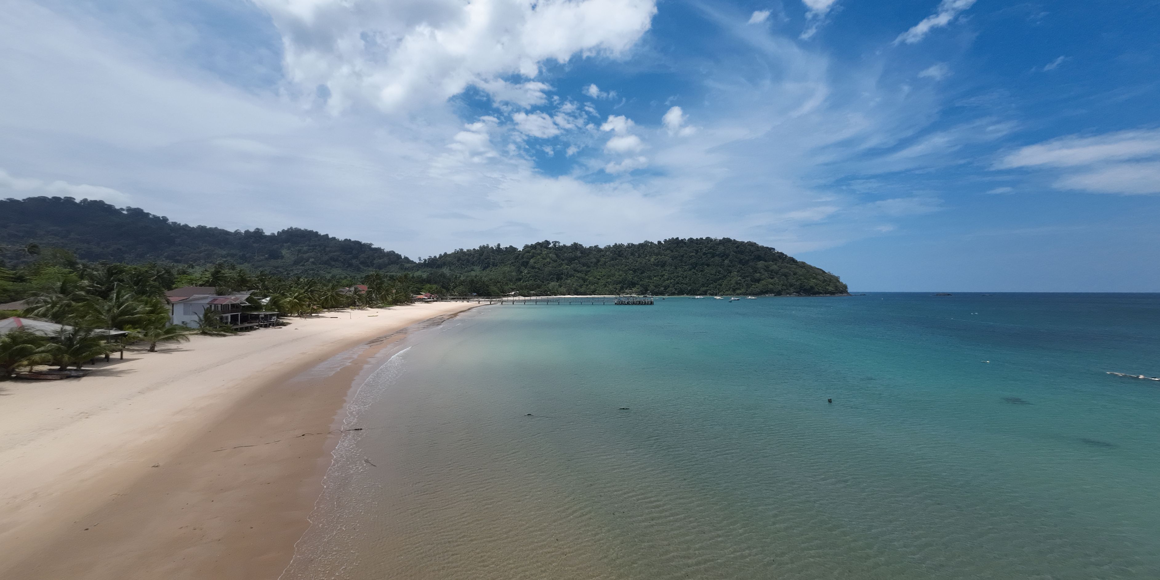Broad perspective of the beach of Tioman