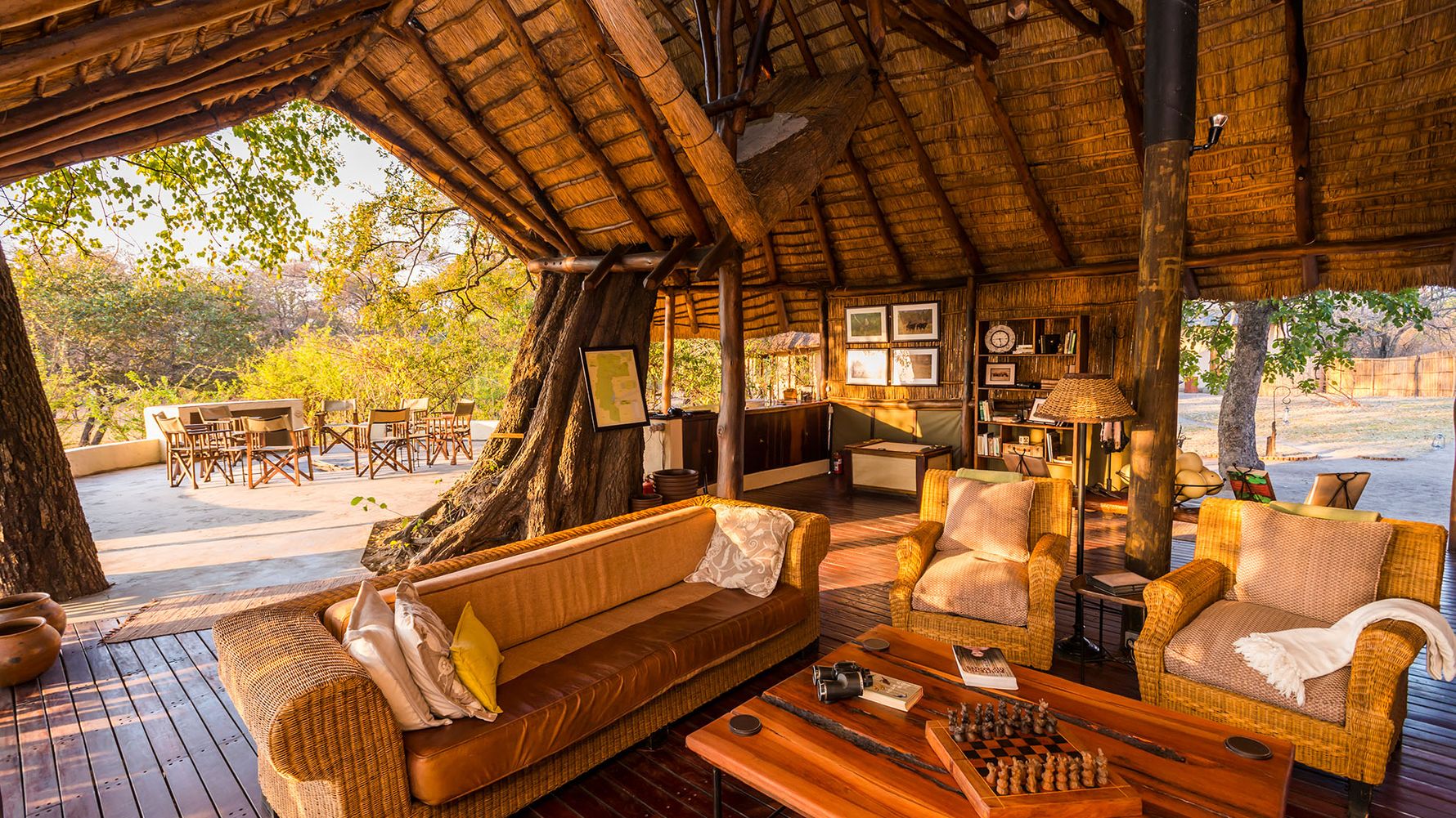 blog-ratgeber-sambia-nanzhilla-plains-safari-camp-lounge-natucate
