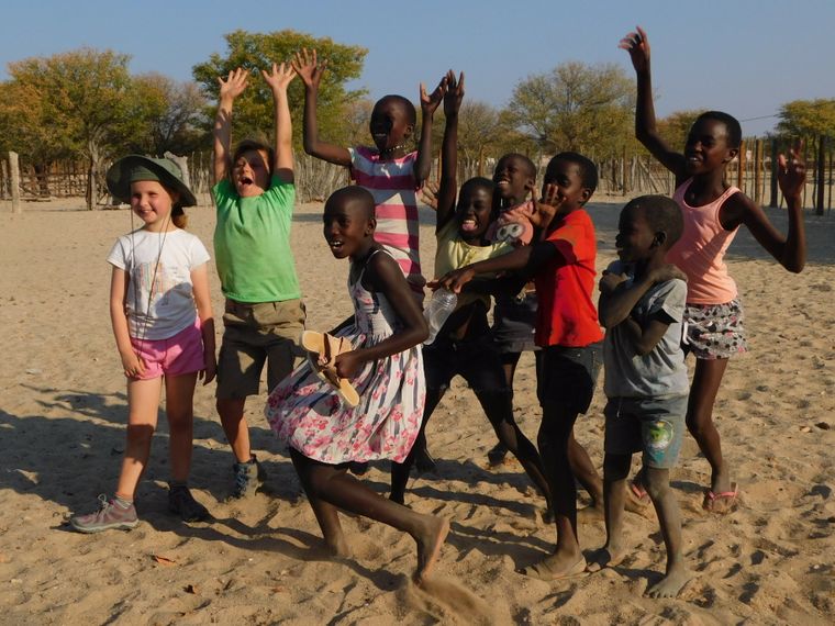 erfahrungsberichte-freiwilligenarbeit-namibia-family-kinder-okongwe