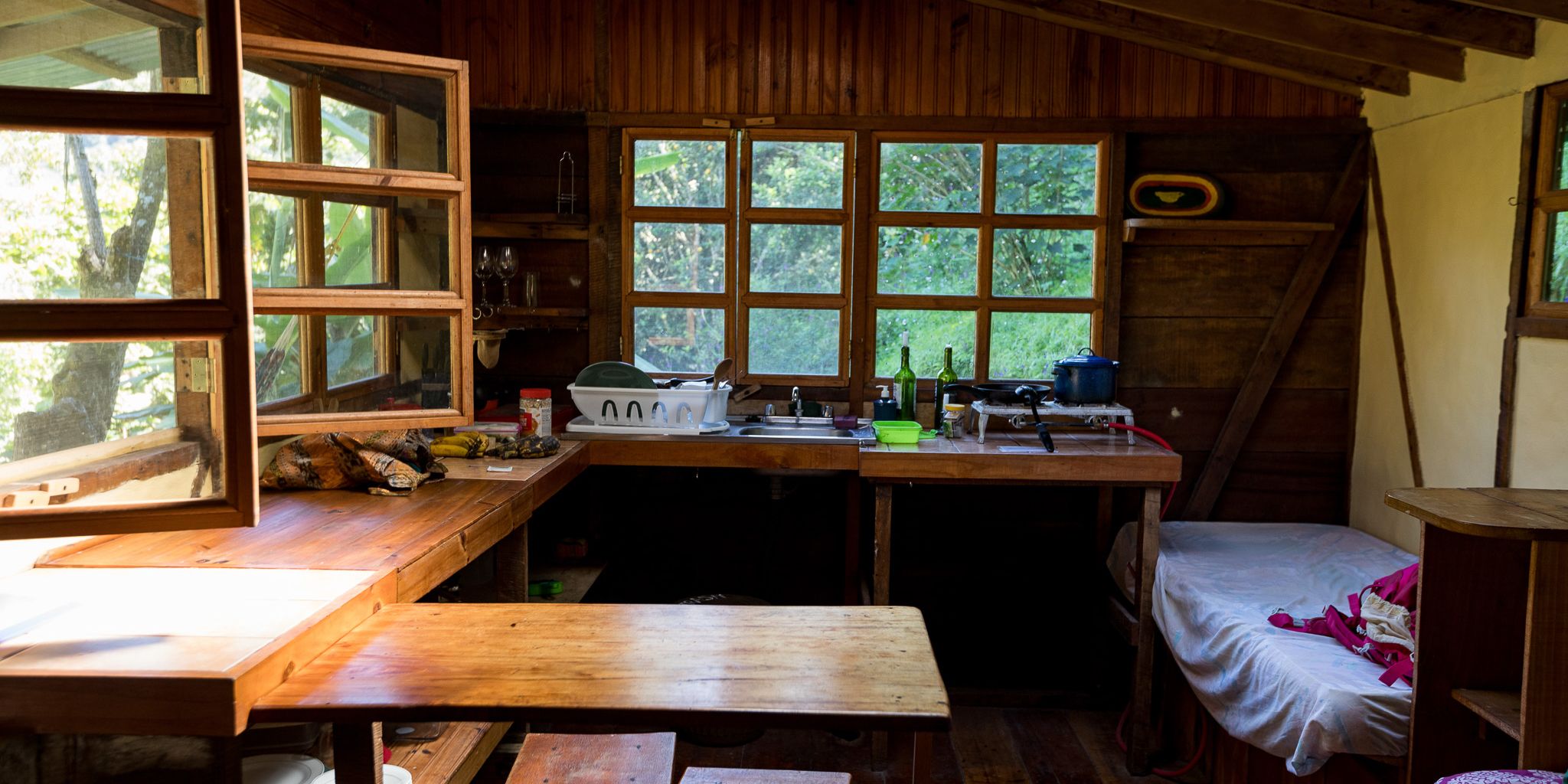 natucate-volunteering-costa-rica-internship-kitchen