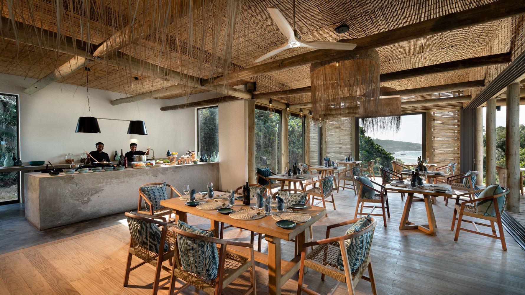 Restaurant Gwe Gwe Beach Lodge