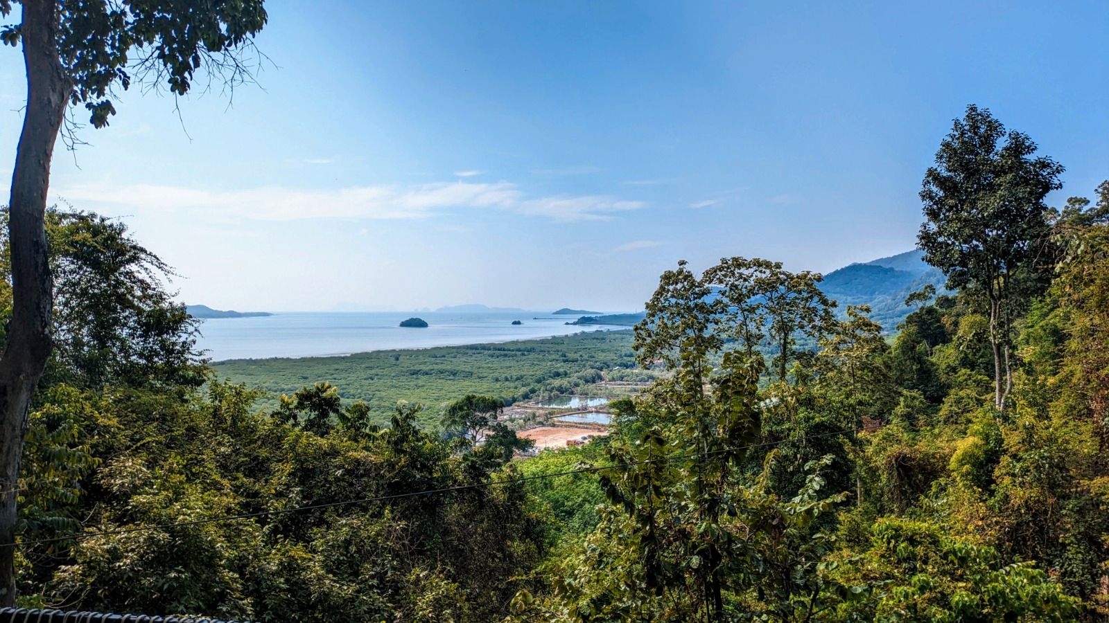 natucate-blog-review-thailand-koh-lanta-wayne-view-ocean-forest