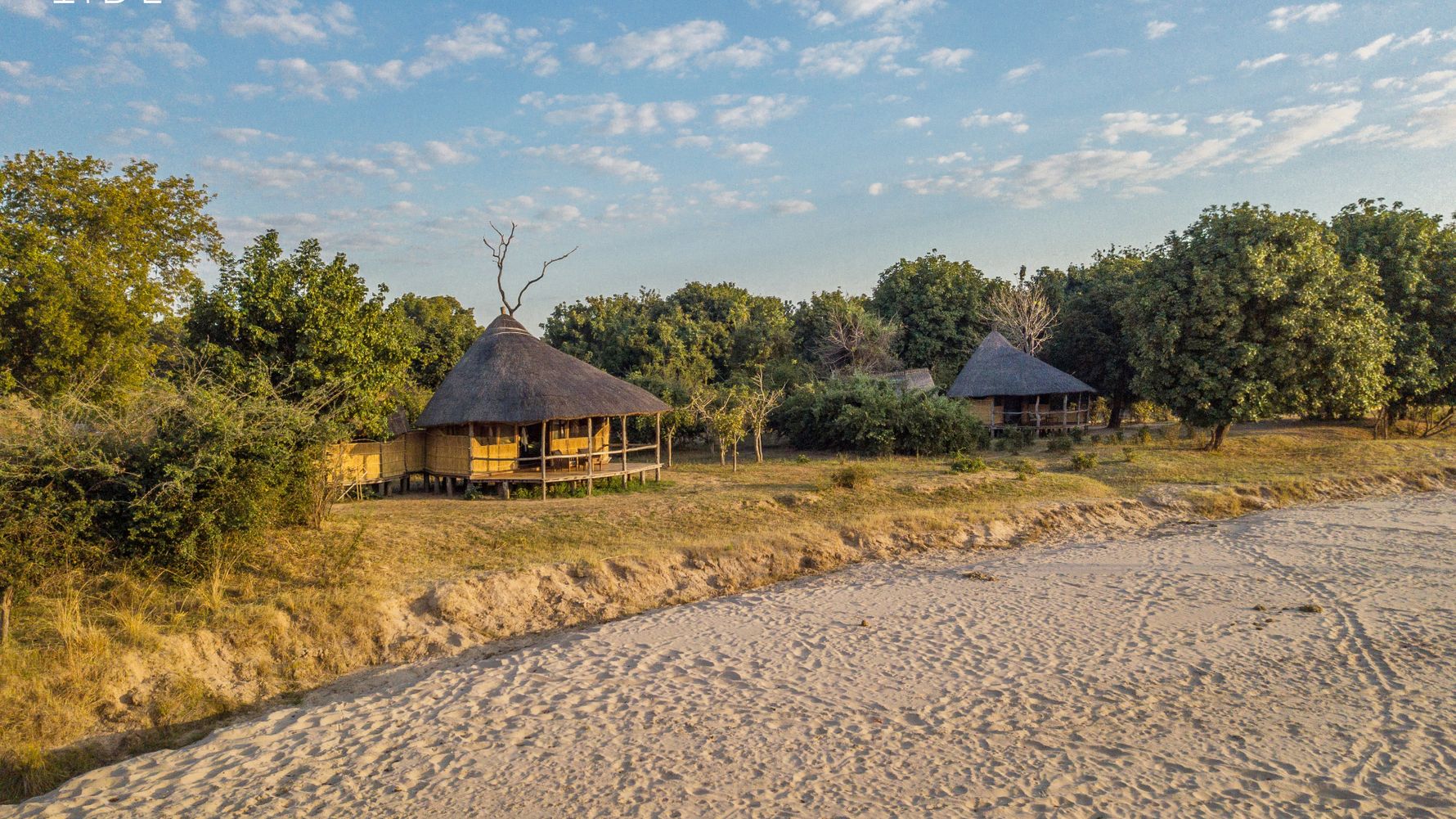 blog-ratgeber-sambia-camp-nsolo-flussbett-natucate