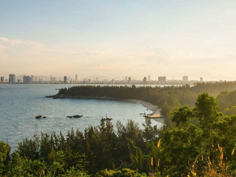 blog-reiseinformationen-vietnam-da-nang-skyline-natucate