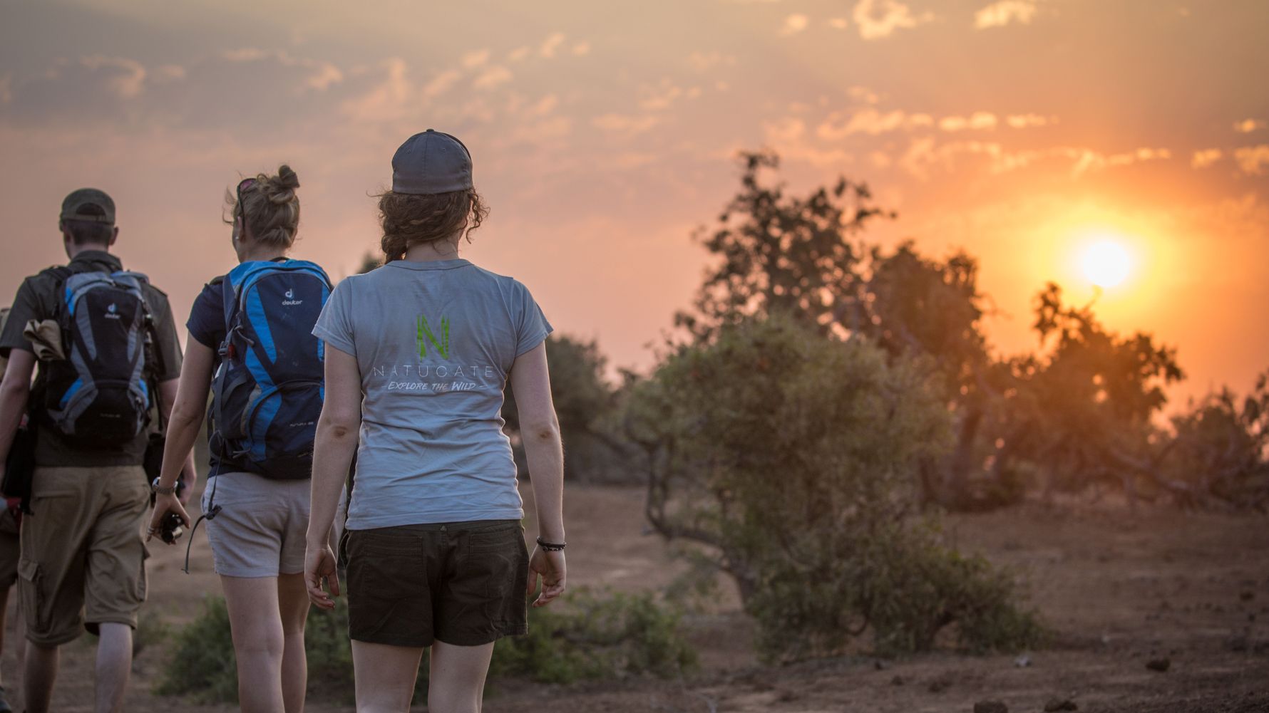 erfahrungsberichte-naturreise-afrika-private-wilderness-experience-matthias-sonnenuntergang-gamewalk-natucate
