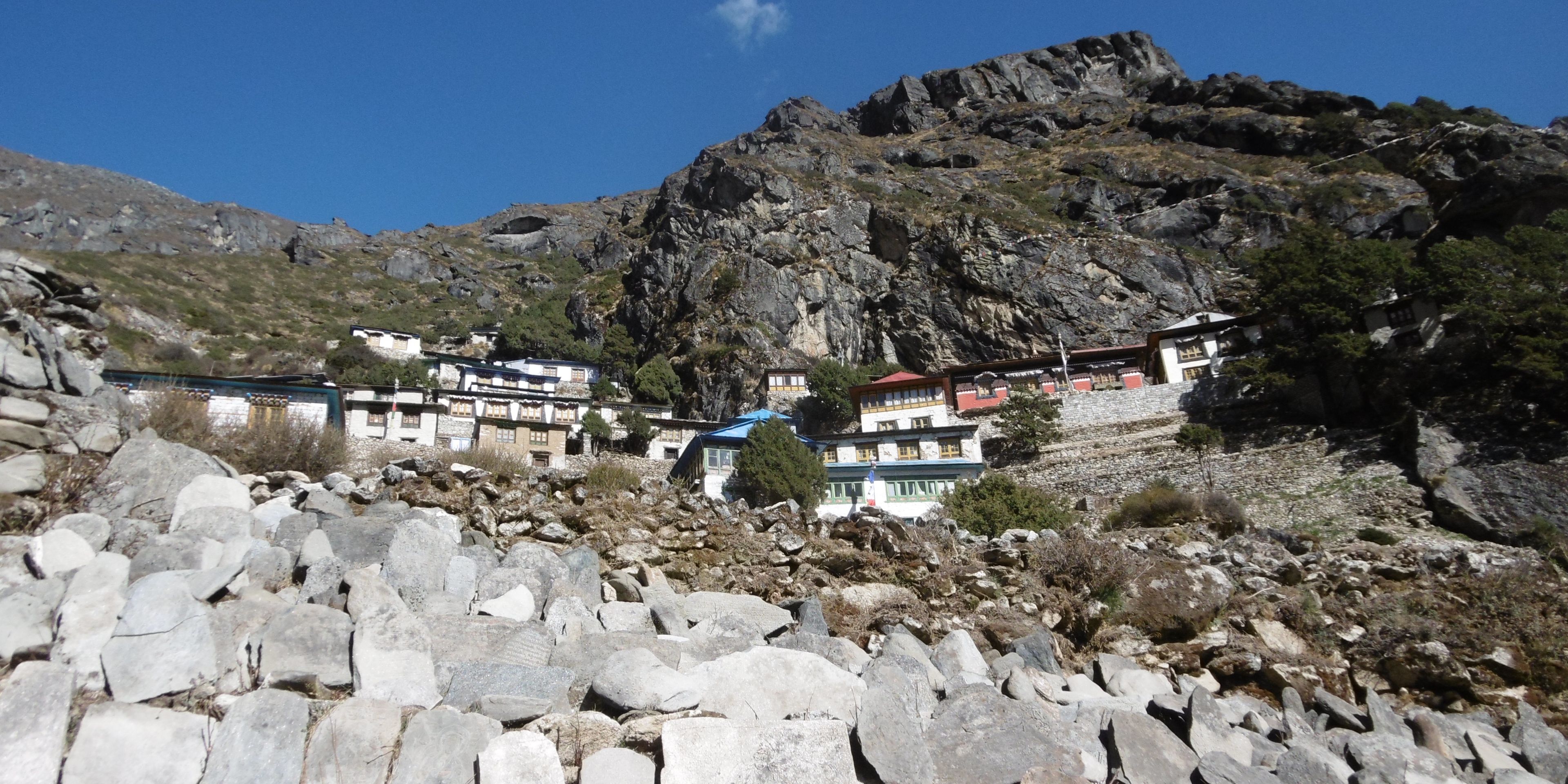 naturreise-nepal-great-himalaya-trail-section-3b-dorf-natucate