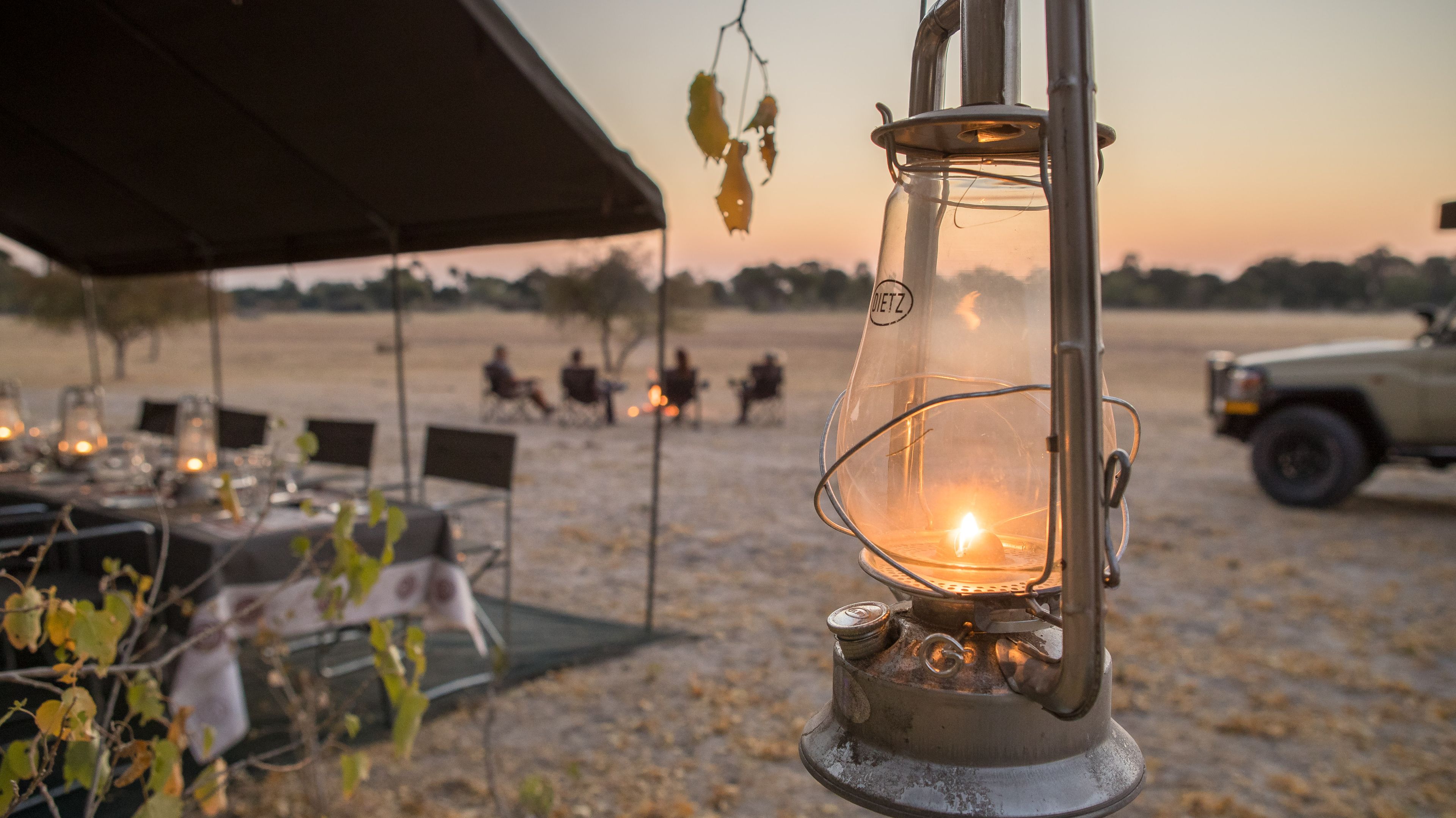 safari-botswana-okavango-delta-northern-highlights-lamp-natucate