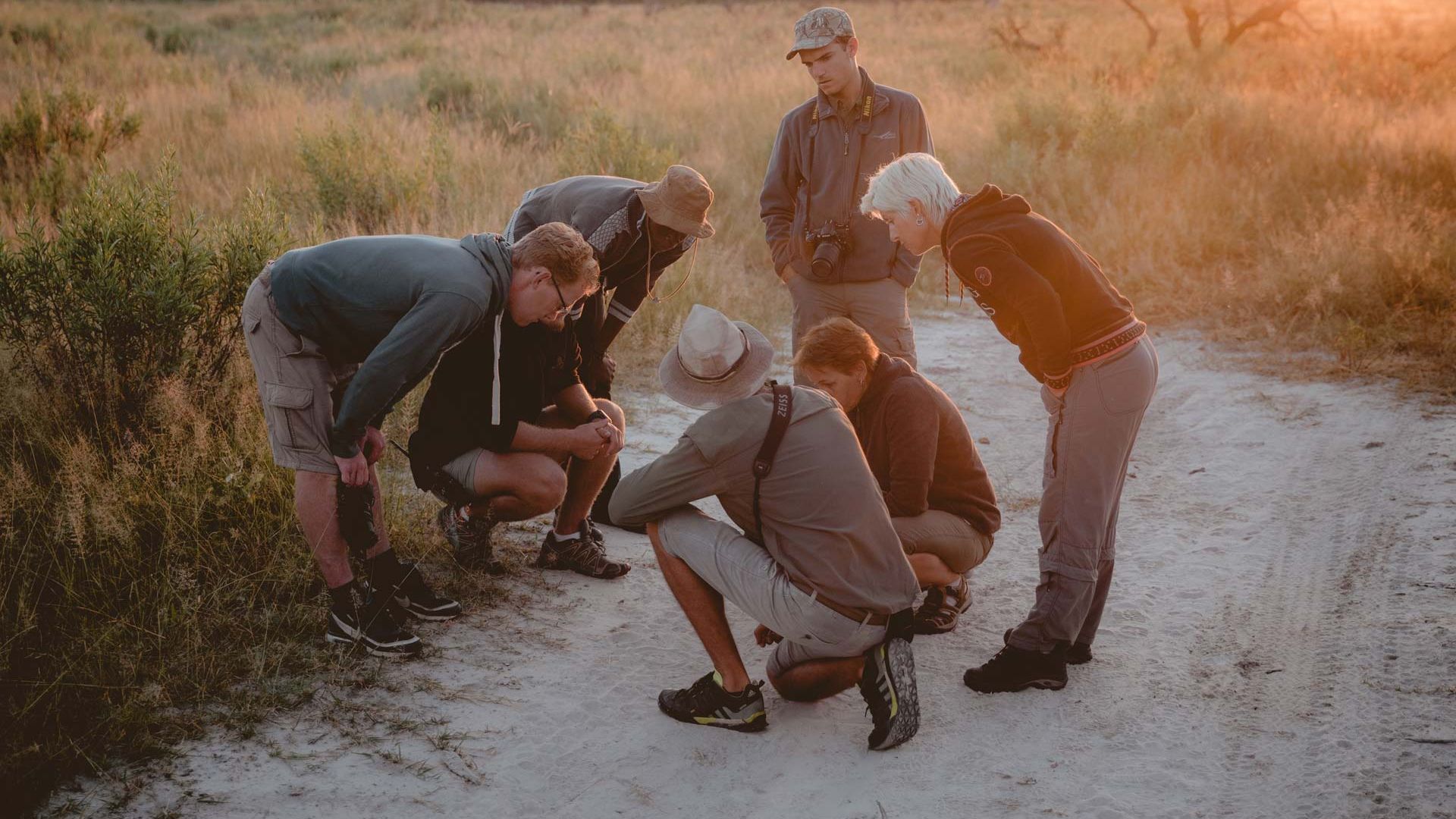 Demonstration: How a bucket makes a great shower in the Kalahari bush 