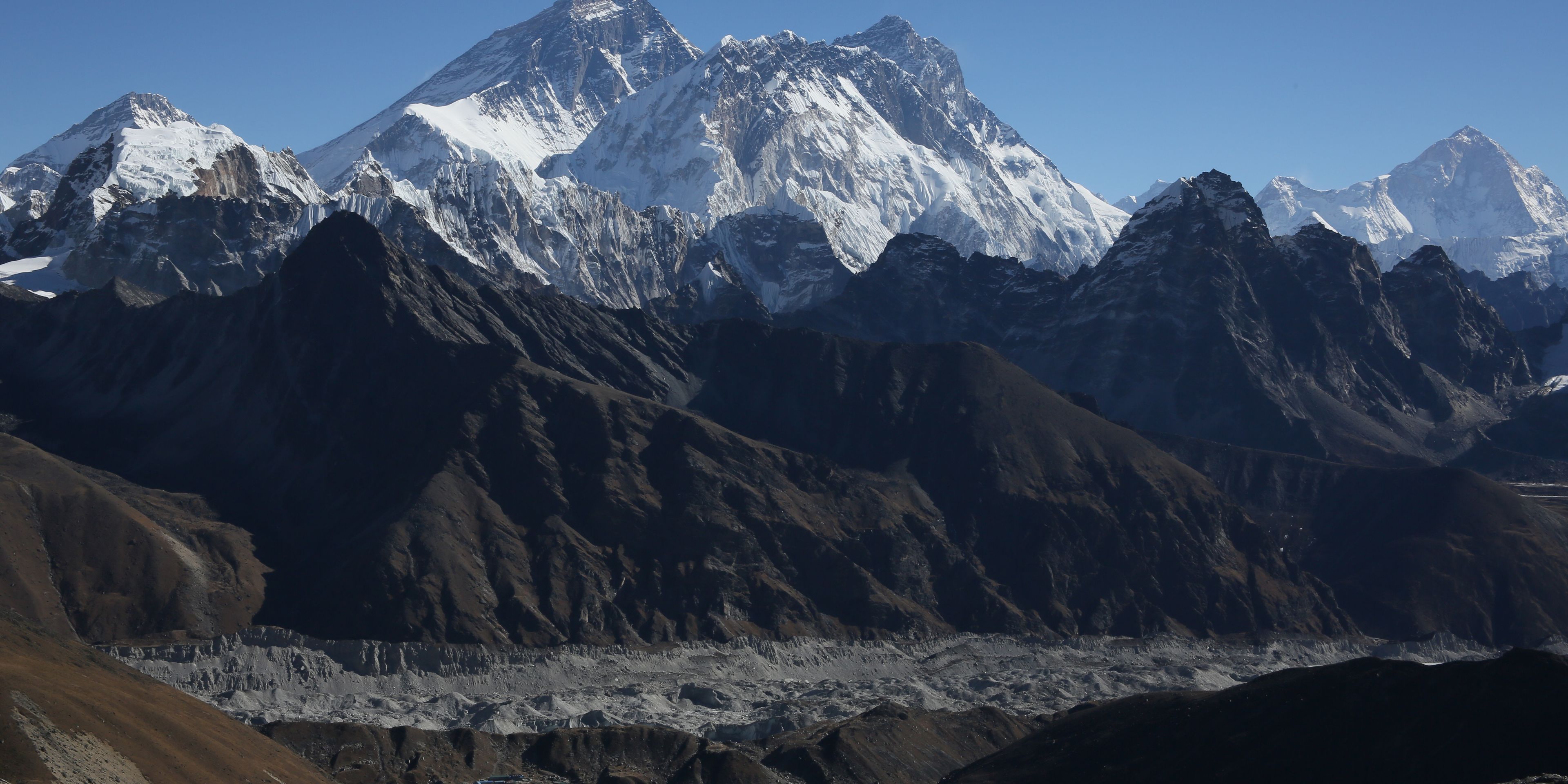 naturreise-nepal-everest-trek-natucate-bergkette