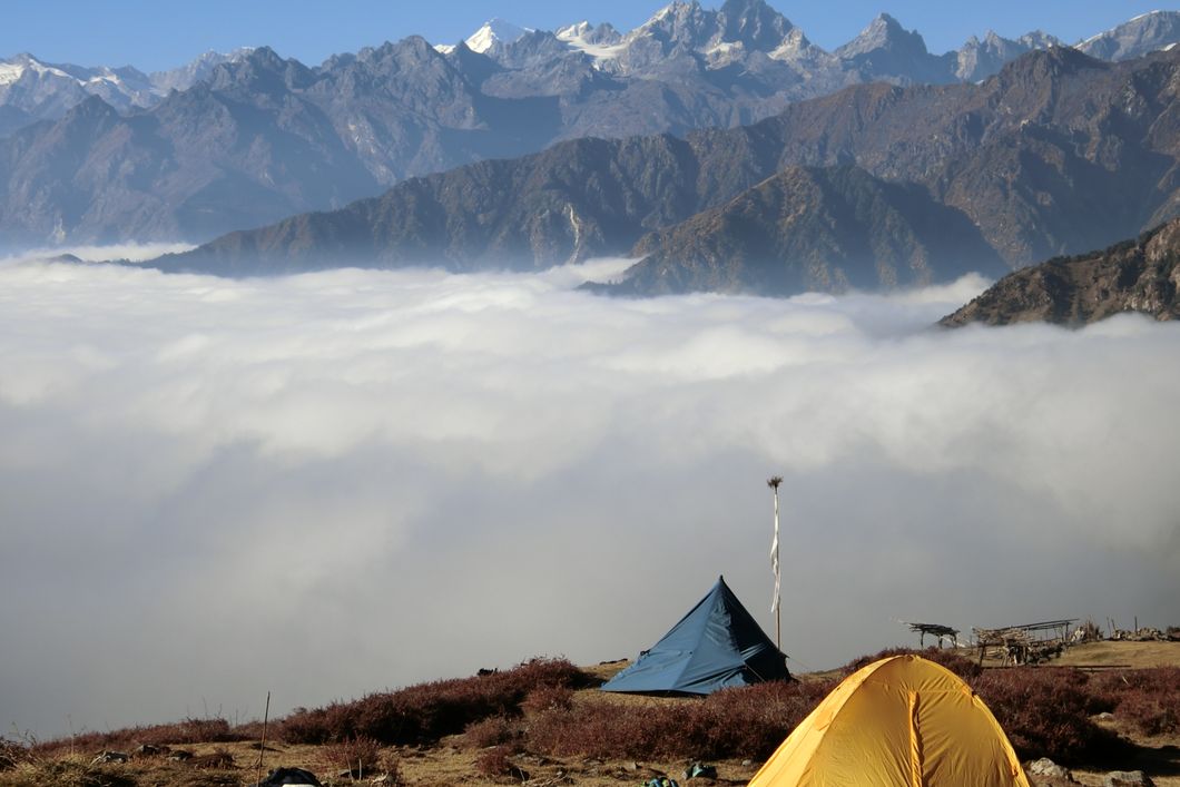natur-und-erlebnisreise-nepal-asien-himalaya-trekking-zelte-see-natucate