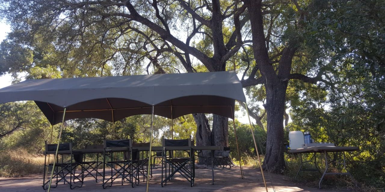 natur-und-rangerkurs-sudafrika-trails-guide-sitting-area-natucate
