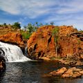 australien-laenderinformationen-kakadu-national-park-wasserfall-stein-natucate