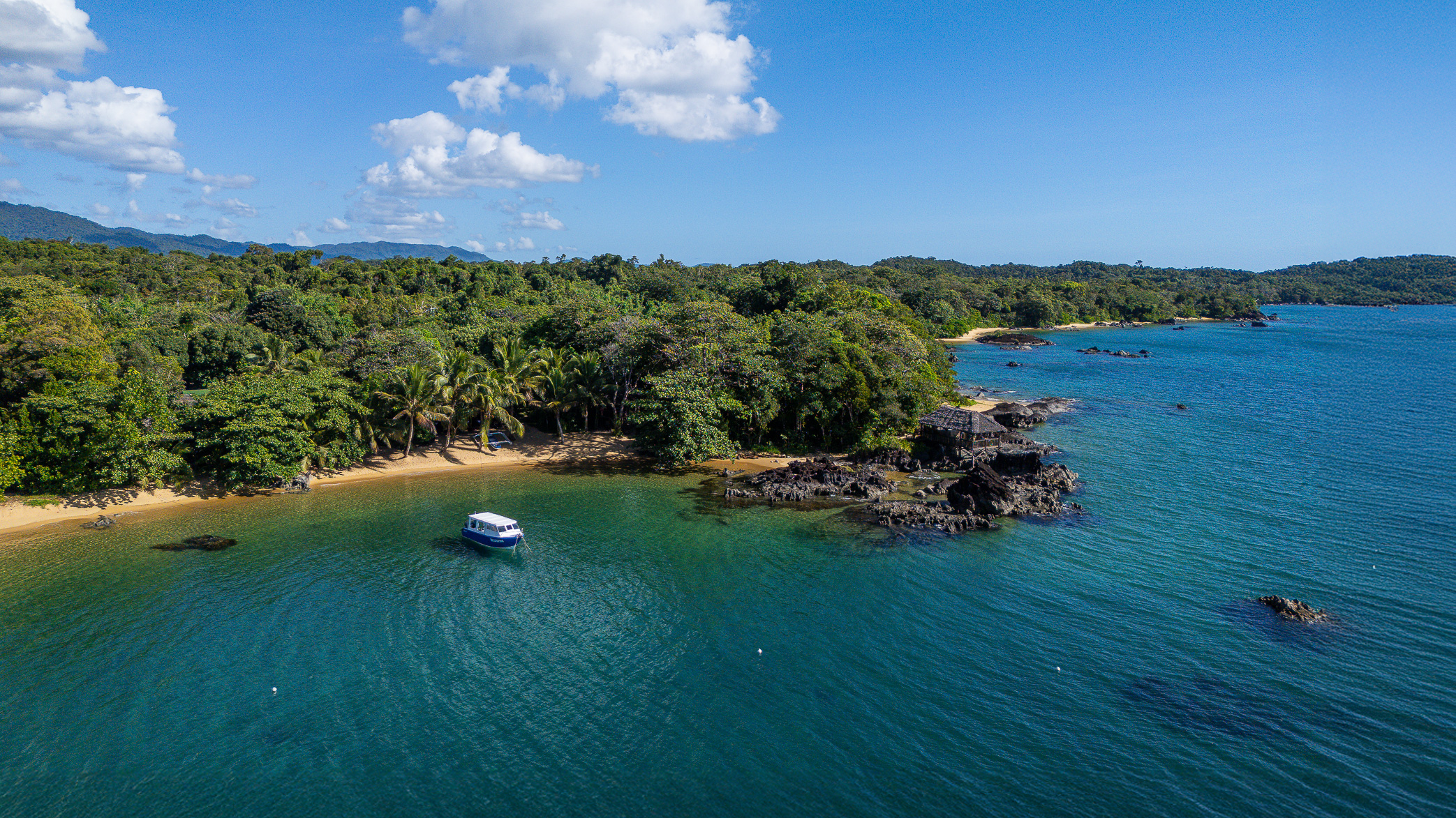 natucate-madagascar-pwe-mody-beach-masoala-lodge-aerial-hero