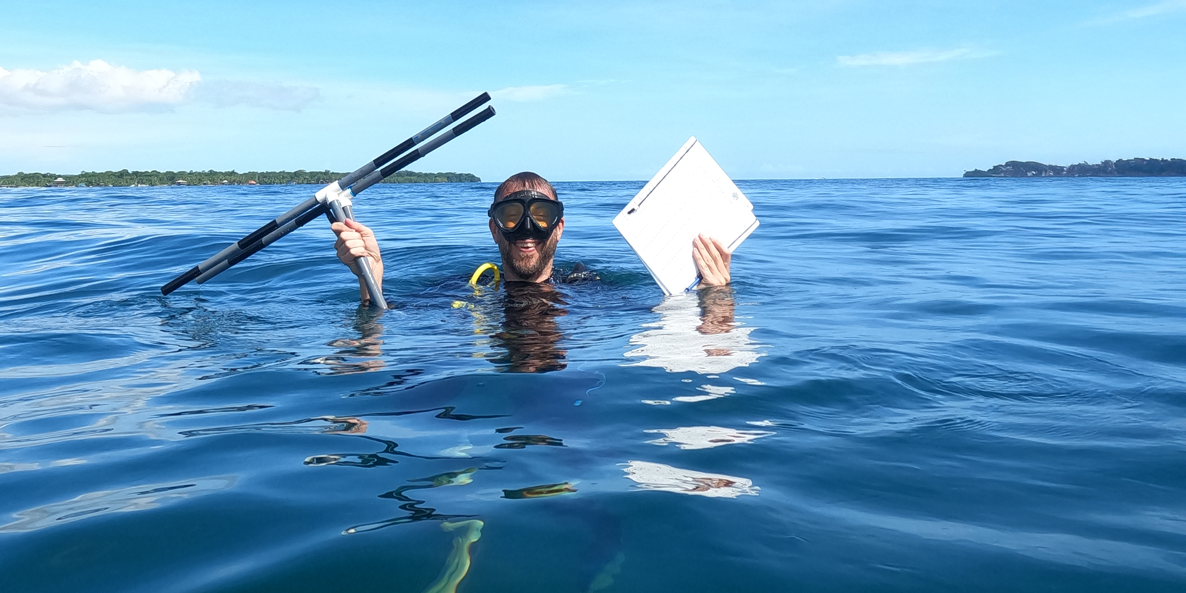 natucate-panama-volunteering-dive-workbook-water