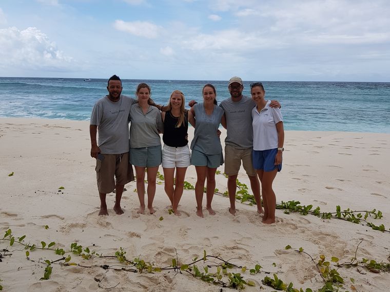 erfahrungsberichte-freiwilligenarbeit-artenschutz-north-island-seychellen-melanie-gruppe