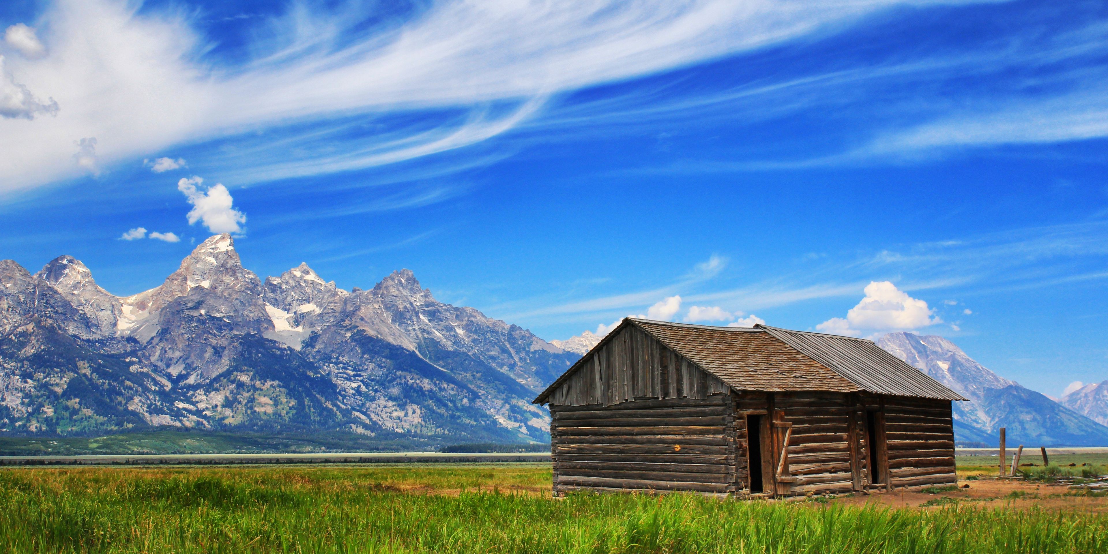 Ein landwirtschaftlicher Betrieb auf einem Acker in Nordamerika