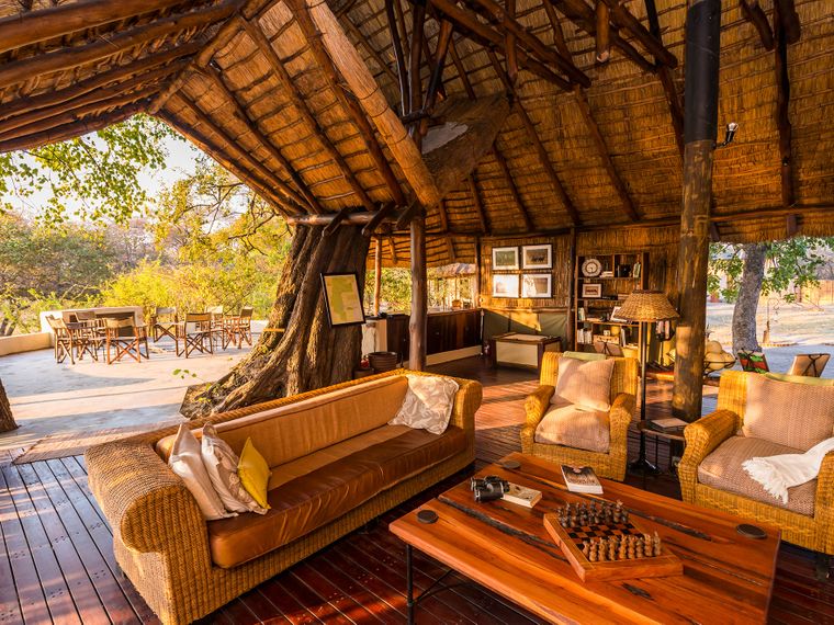blog-ratgeber-sambia-nanzhilla-plains-safari-camp-lounge-natucate