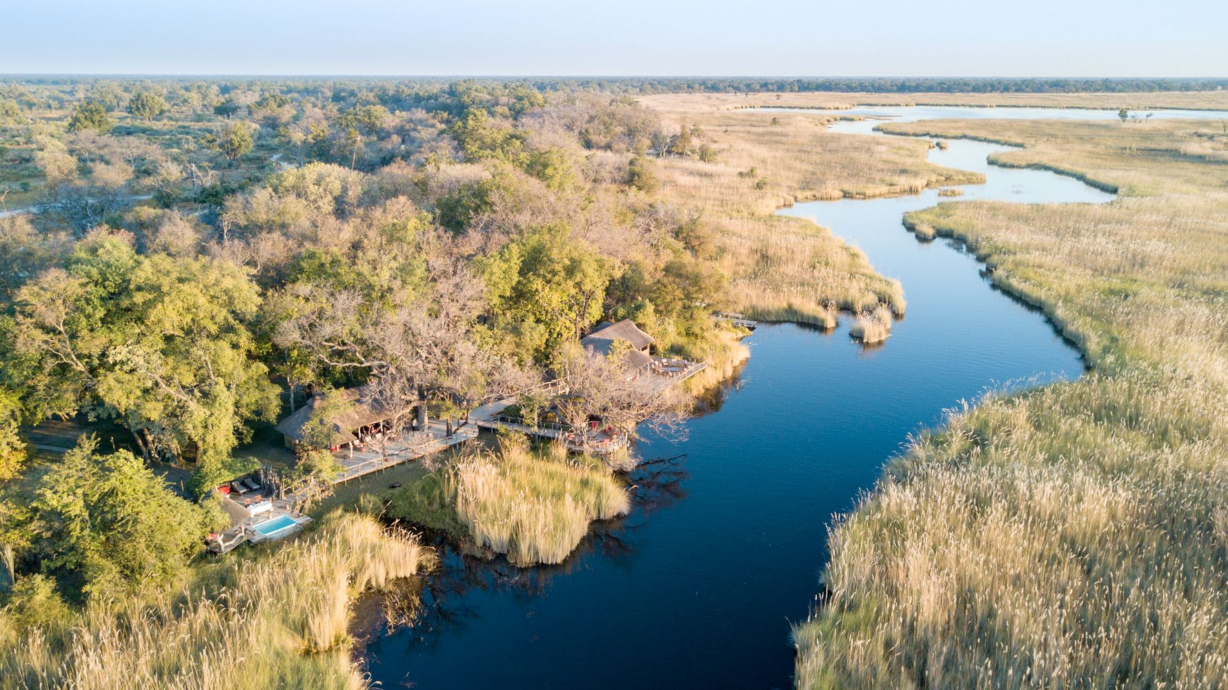 blog-ratgeber-botswana-camp-xakanaxa-fluss-natucate