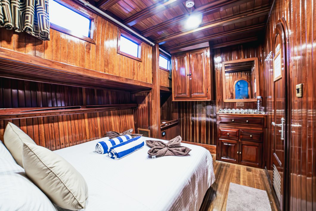 natucate-pwe-maldives-akoya-pearl-room-bed