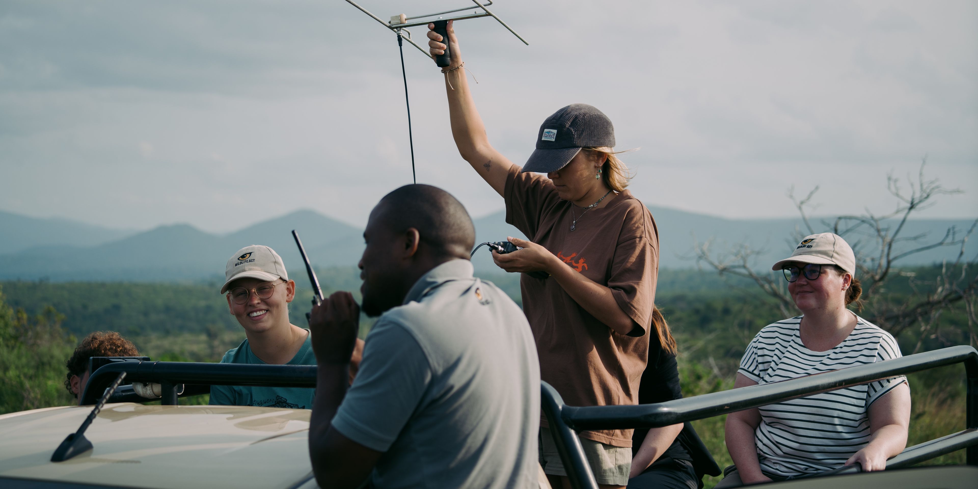 natucate-trip-volunteering-zululand-species-conservation-manyoni-monitoring-girl