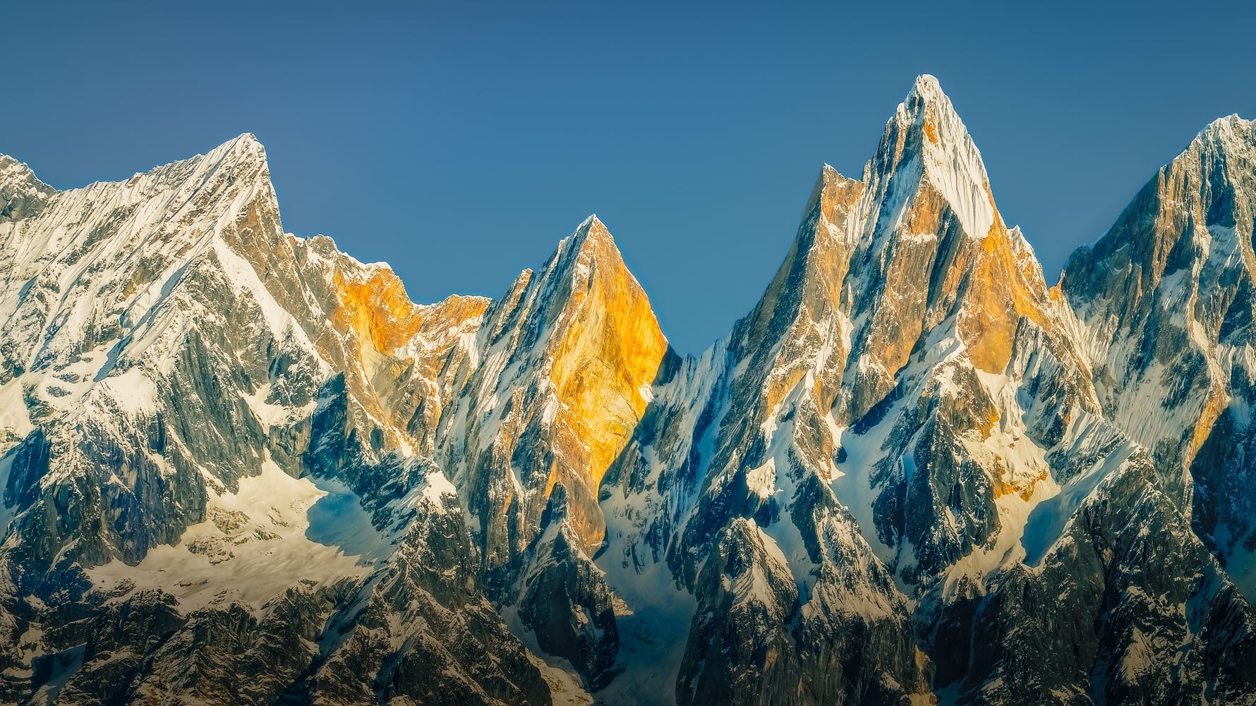 Mountain Peaks Nepal