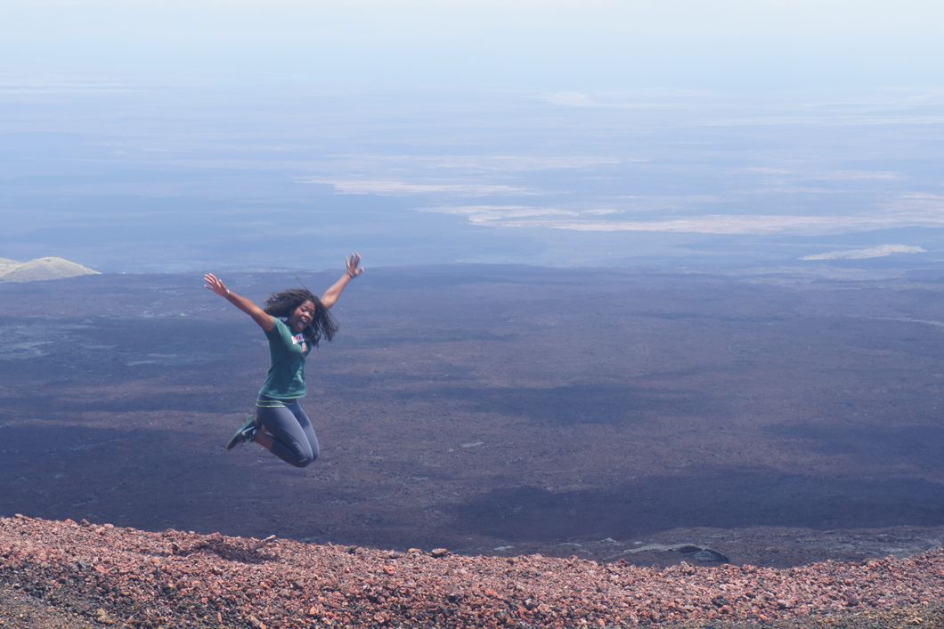 natucate-freiwilligendienst-ecuador-artenschutz-freiwillige-landschaft-sprung