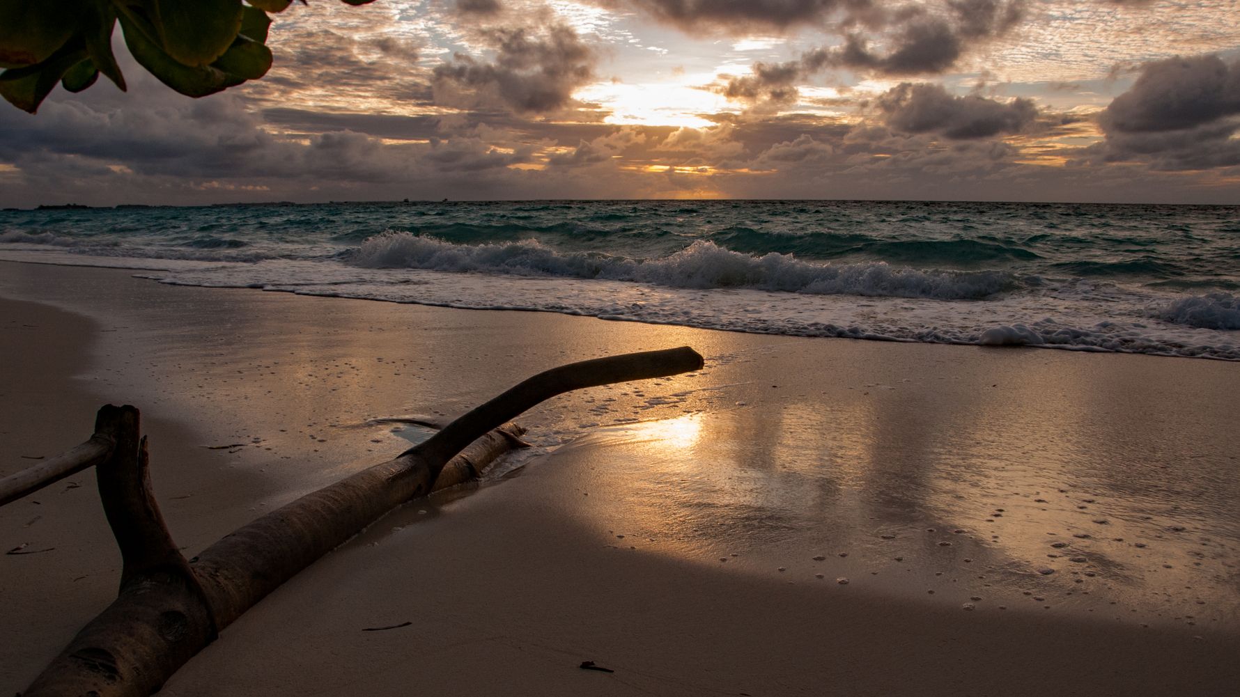 Freiwilligenarbeit Malediven: Strand auf der Insel Dhigurah