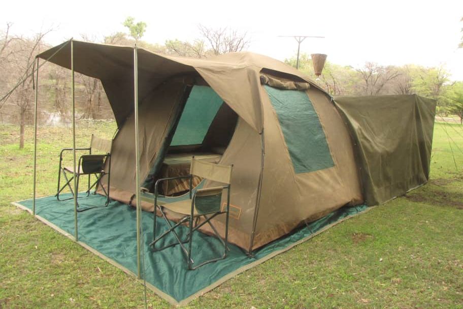 safari-botswana-zu-fuss-durchs-okavango-delta-zelt-unterkunft-natucate