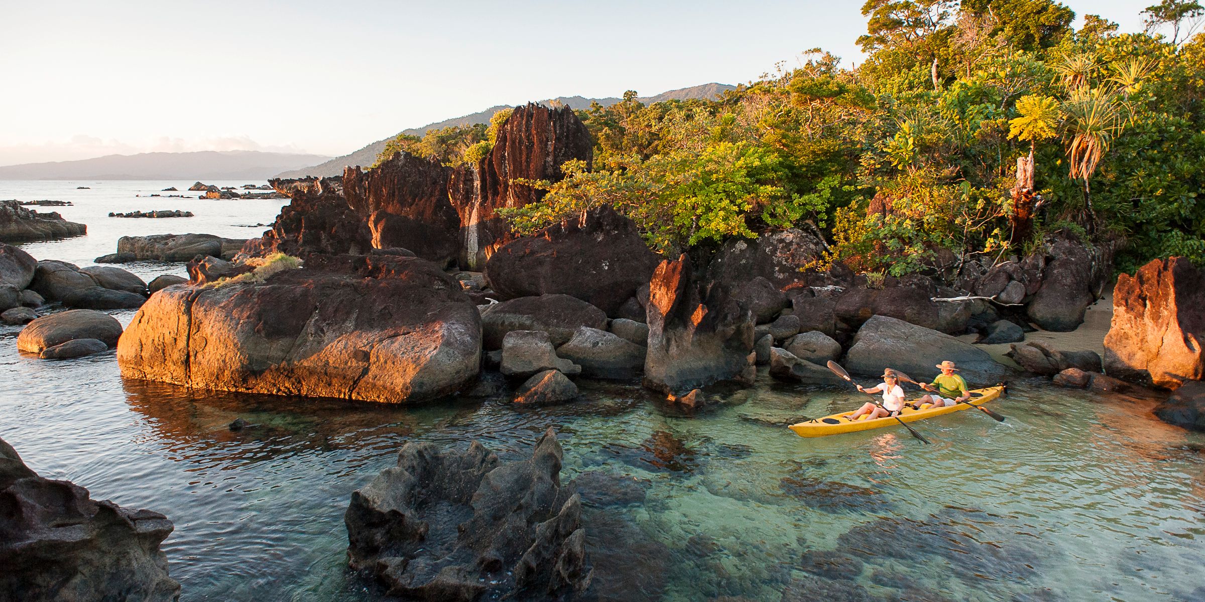 Canoe between the rock pools