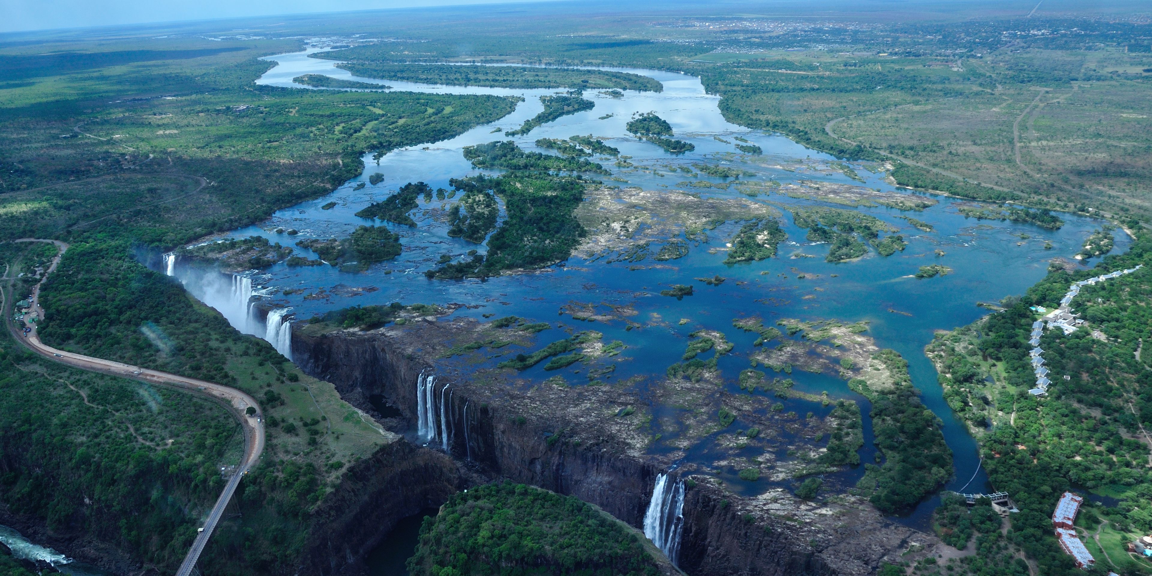 botswana-safari-adventure-edition-victoria-falls-view