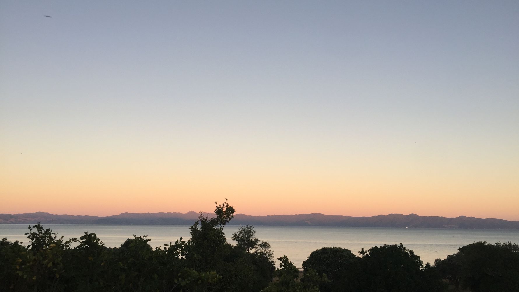 erfahrungsberichte-freiwilligenarbeit-neuseeland-naturschutz-lara-sonnenuntergang-natucate