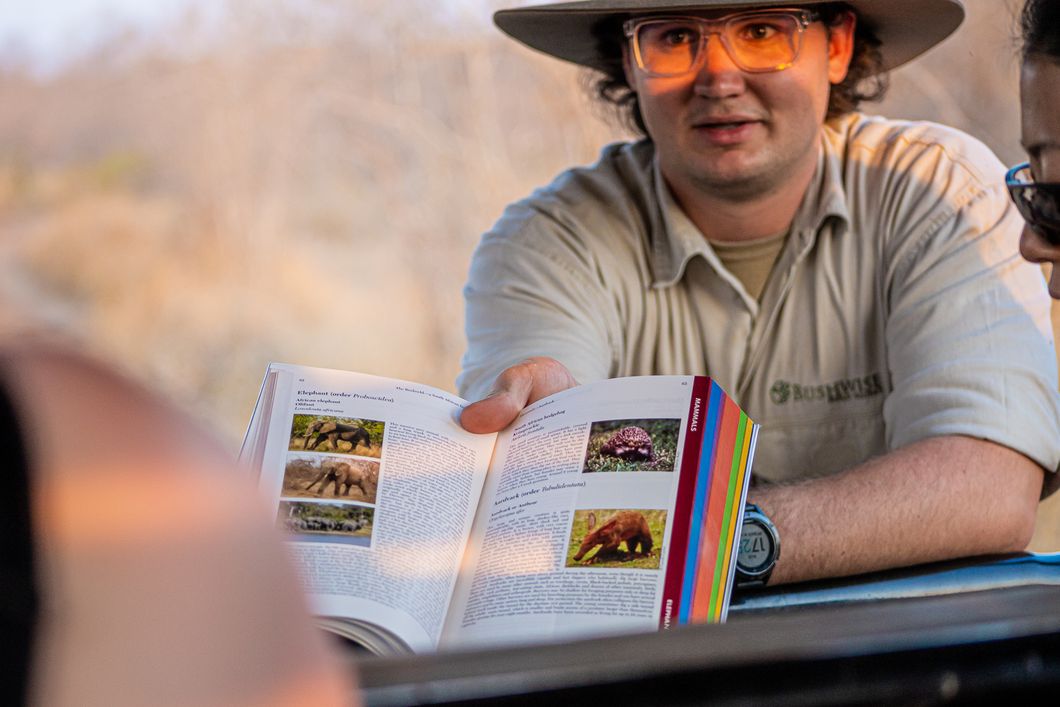 natucate-guide-course-bw-pfg-ranger-book