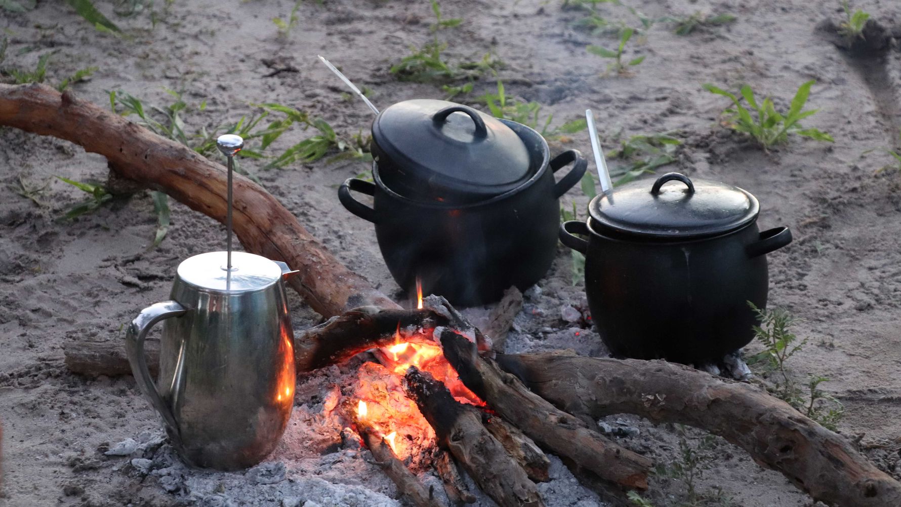 Essenszubereitung am Lagerfeuer