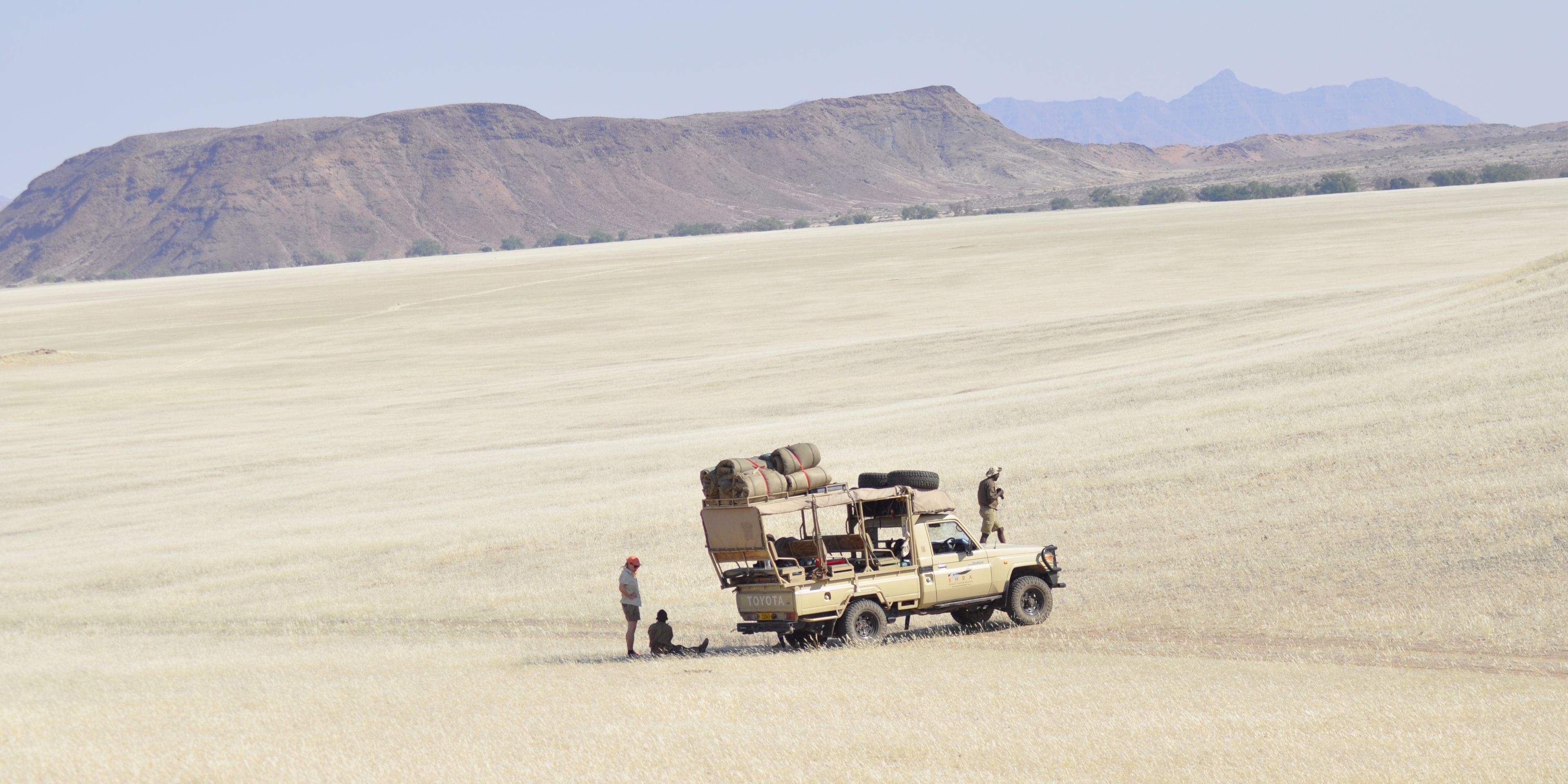 freiwilligenarbeit-namibia-elefantenschutz-landschaft-perspektive-2024