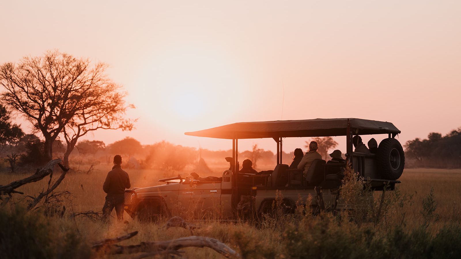 natucate-blog-pr-trip-alice-sundowner-vehicle