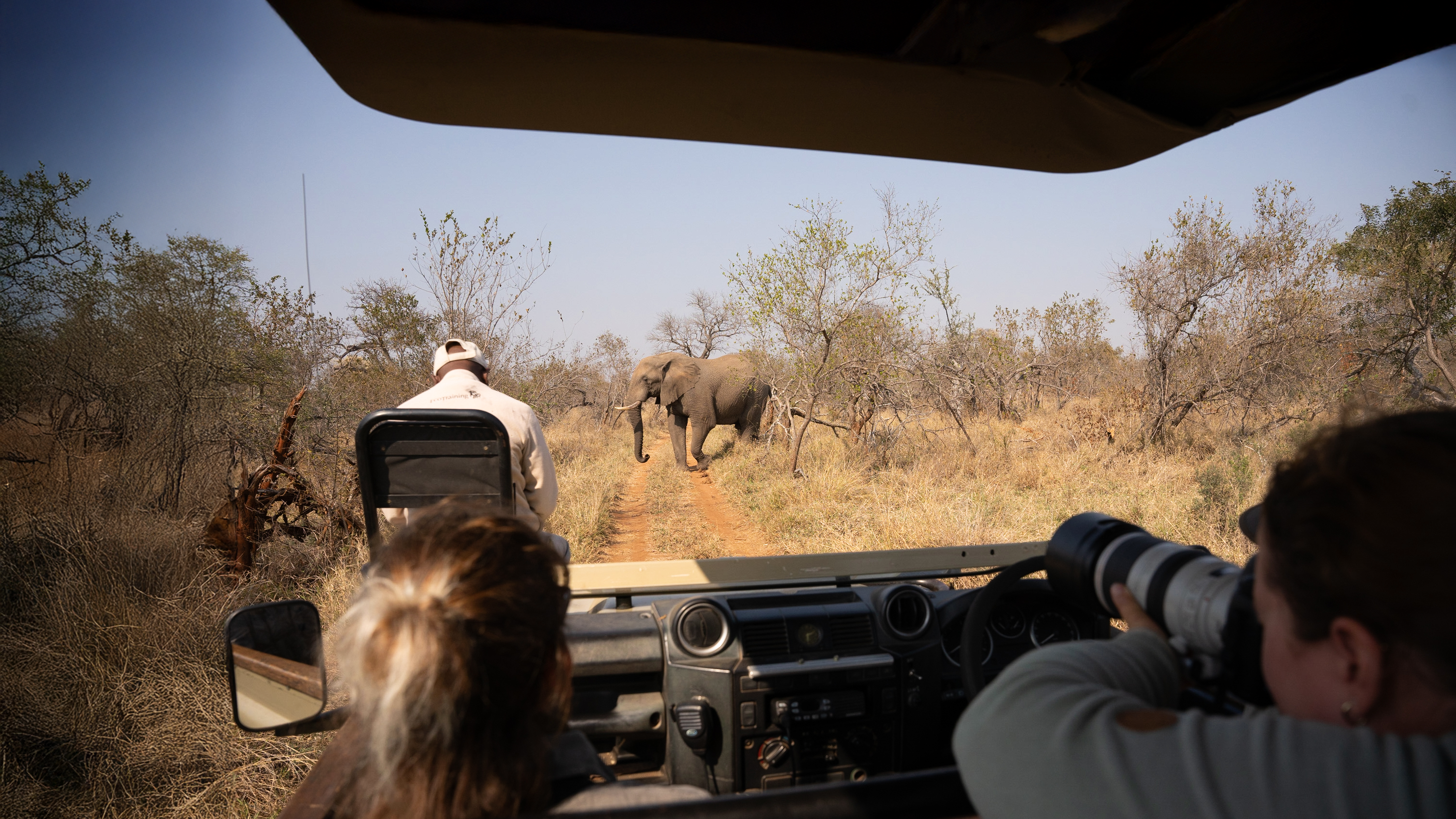 natucate-guide-course-south-africa-et-svenja-game-drive-ecoquest