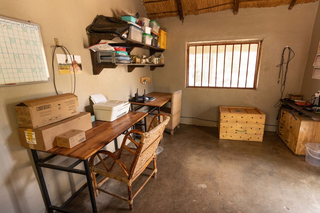natucate-volunteering-malawi-wildlife-monitoring-house-research-room