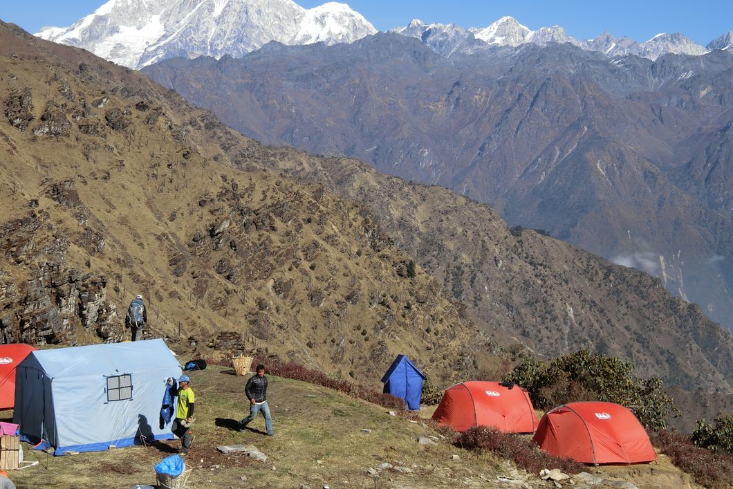 naturreise-nepal-great-himalaya-trail-camp-zelte-natucate