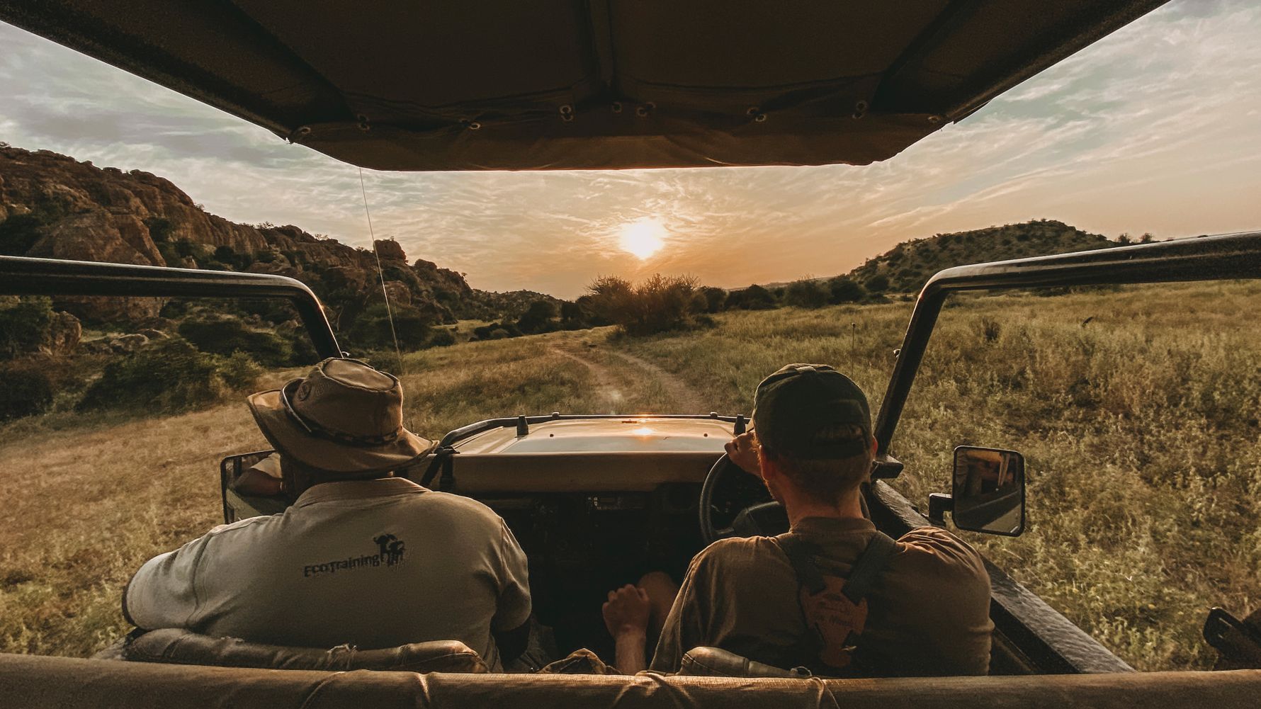 landingpage-rangerkurse-suedafrika-game-drive-natucate