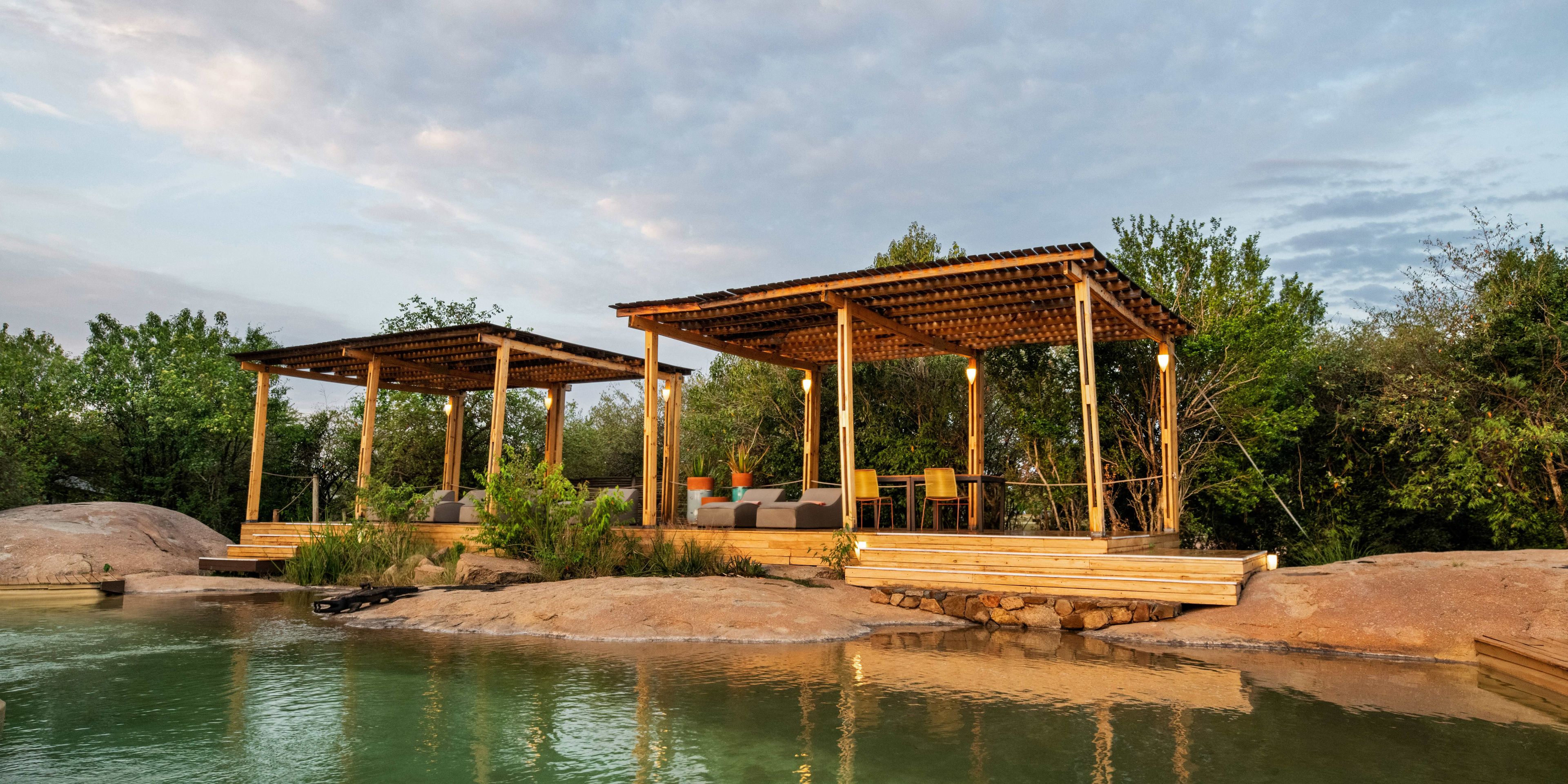 natucate-pwe-tanzania-sayari-pool-deck