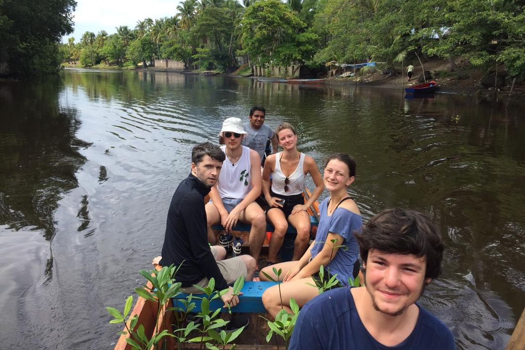 reisen-freiwilligendienst-guatemala-wildtierschutz-boot-kanu-freiwillige