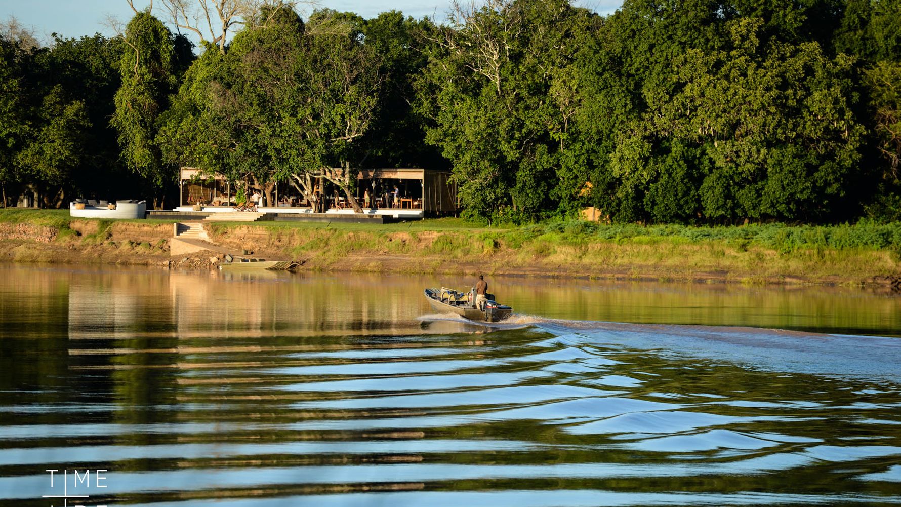 blog-ratgeber-sambia-camp-chinzombo-fluss-unterkunft-natucate