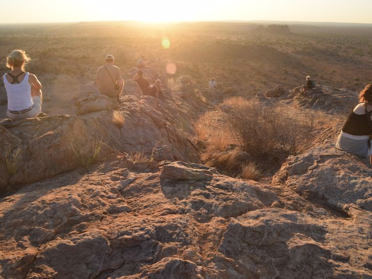 erfahrungsberichte-naturreise-afrika-private-wilderness-experience-marion-sonnenuntergang-natucate