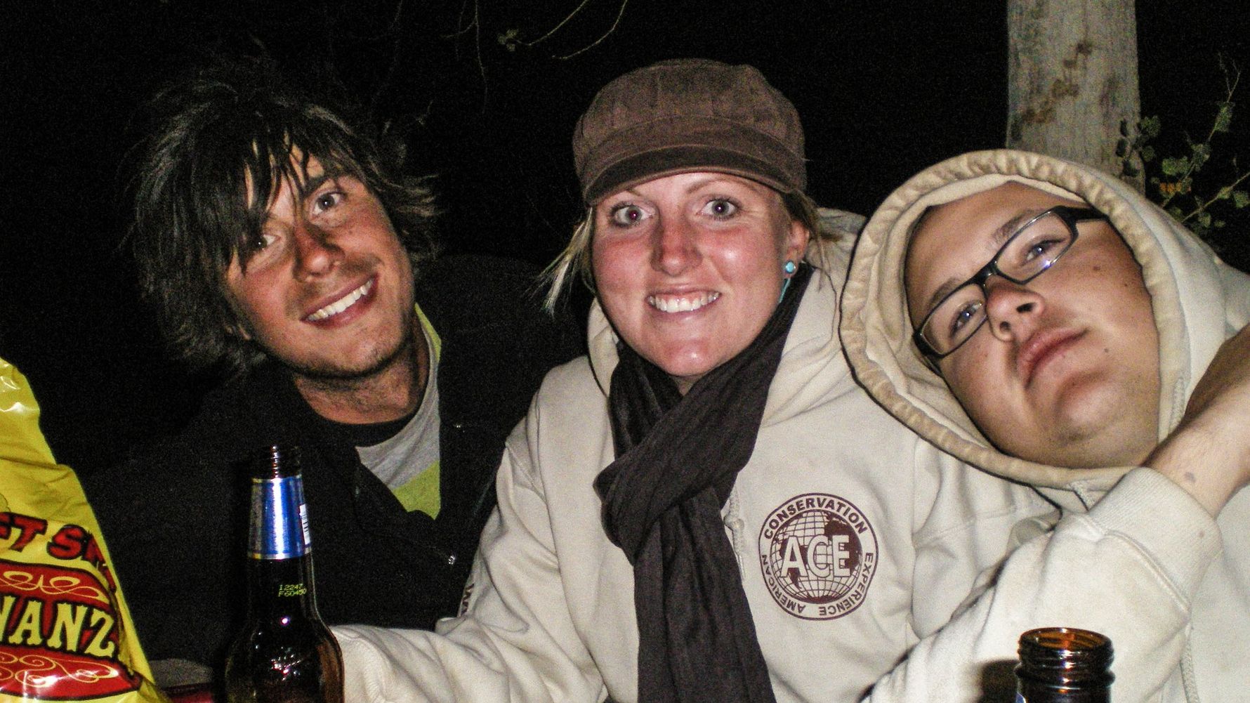 Freiwillige beim abendlichen Beisammensein